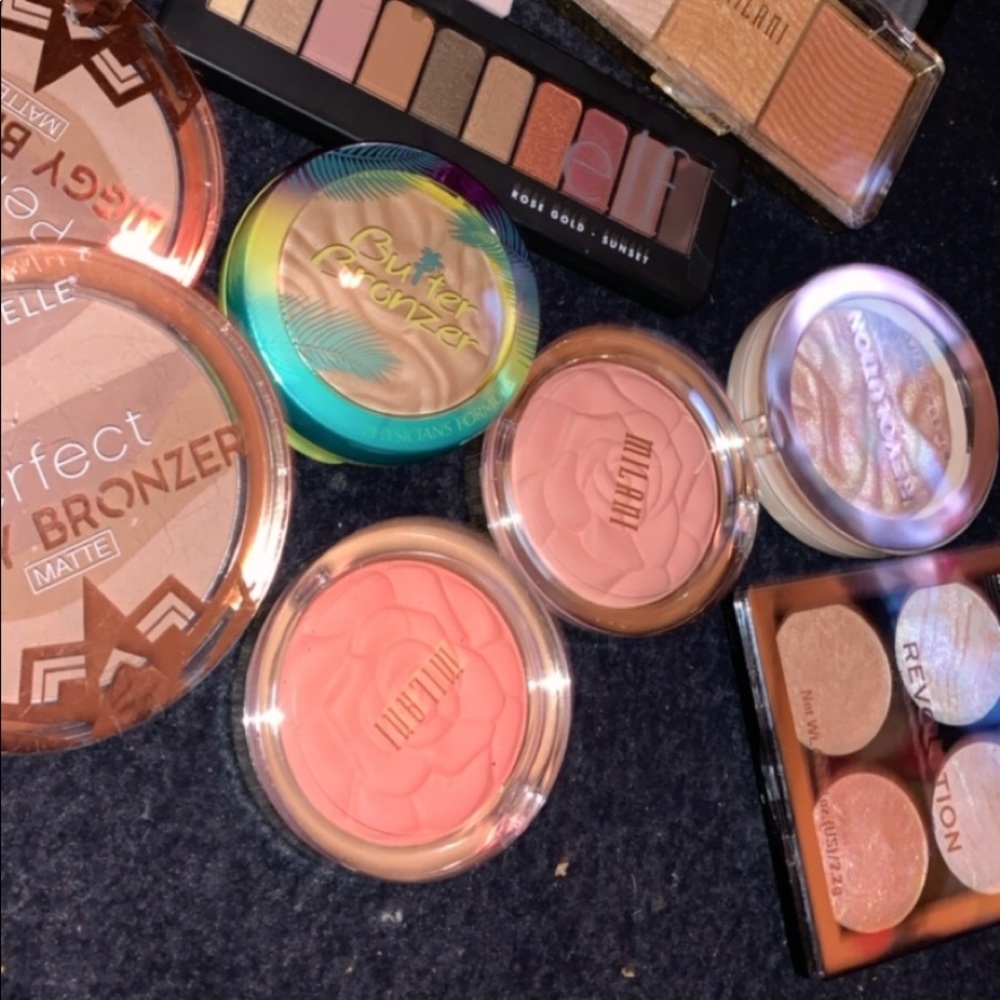 Sealed make up bundle